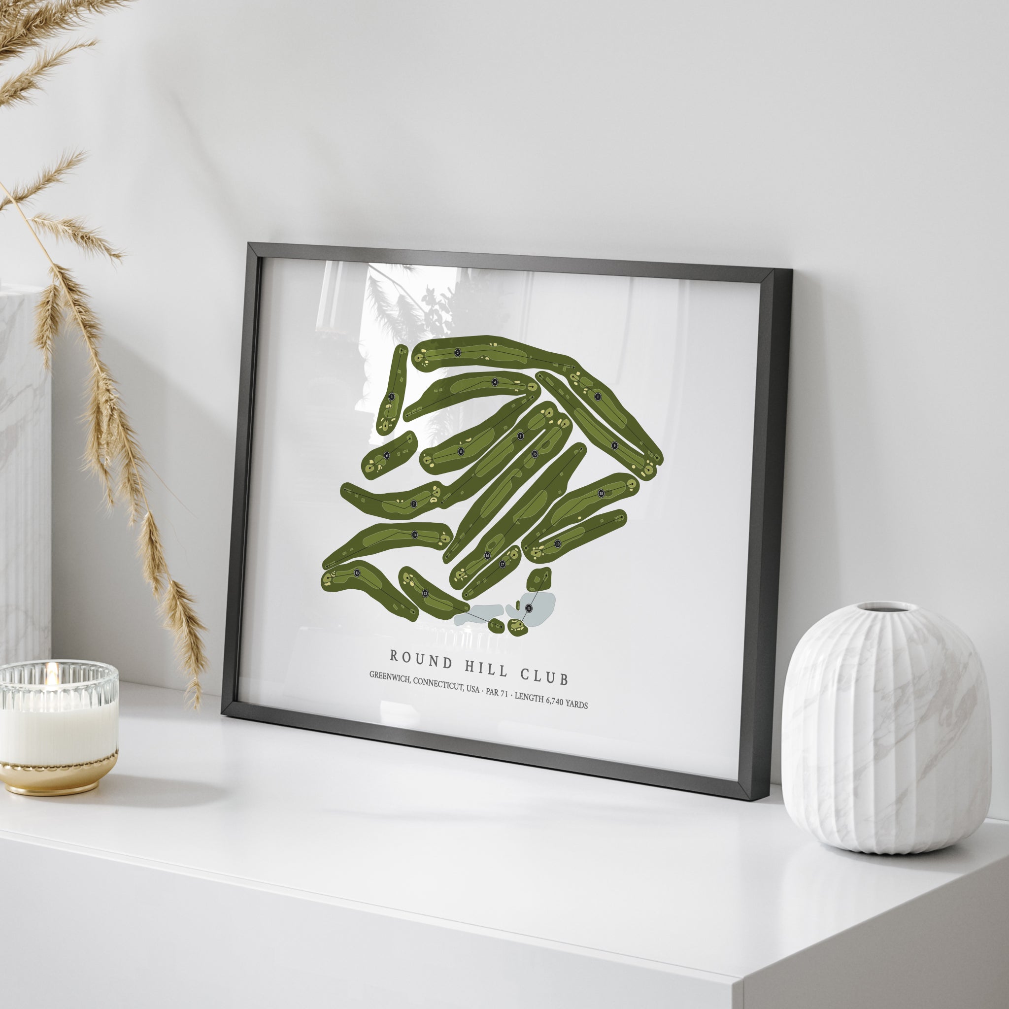 Round Hill Club | Golf Course Print | On Table